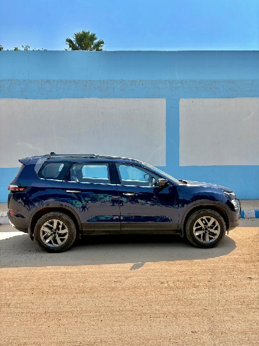 Tata Safari XT Plus